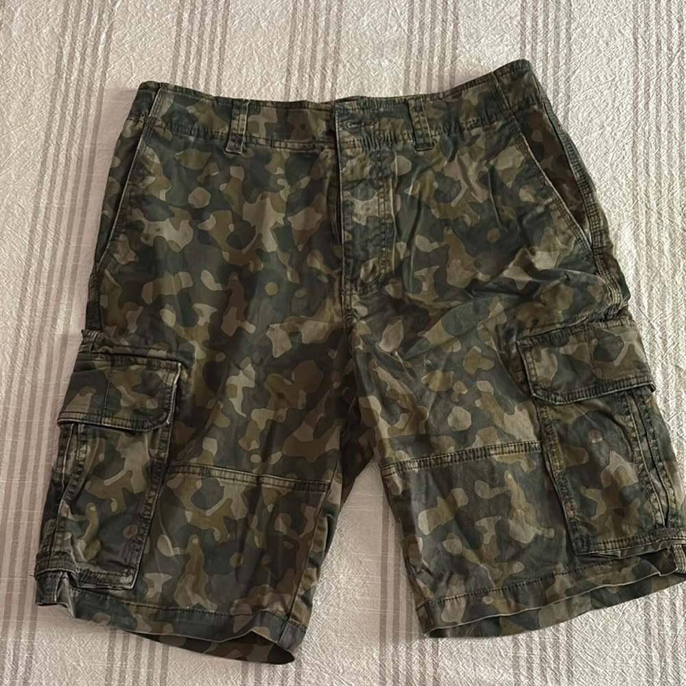 Goodfellow & Co Men's Green Camo Cargo Shorts